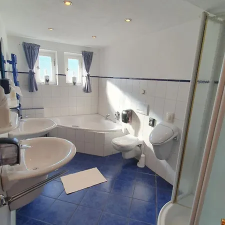 宾馆 Landgasthof Zum Stern Wasserkuppe Rhoen 波彭豪森